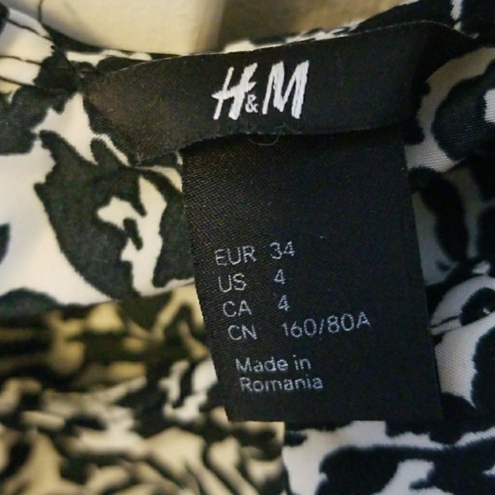 H&M Top - Picture 3 of 3